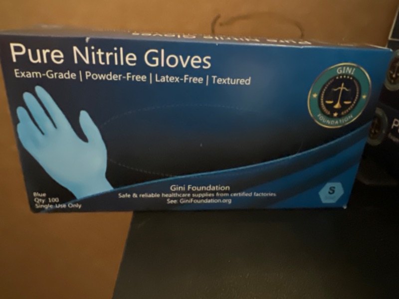 Photo 2 of    SMALL Nitrile Protective Gloves