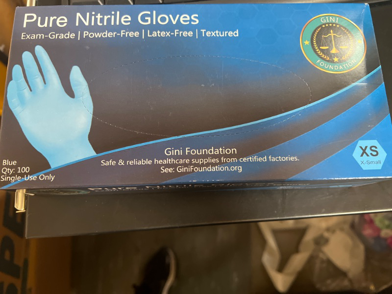 Photo 1 of   SIZE4   XS   Nitrile Protective Gloves