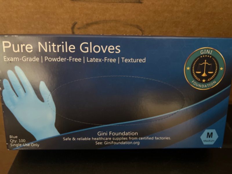 Photo 1 of   SIZE4   MED    Nitrile Protective Gloves