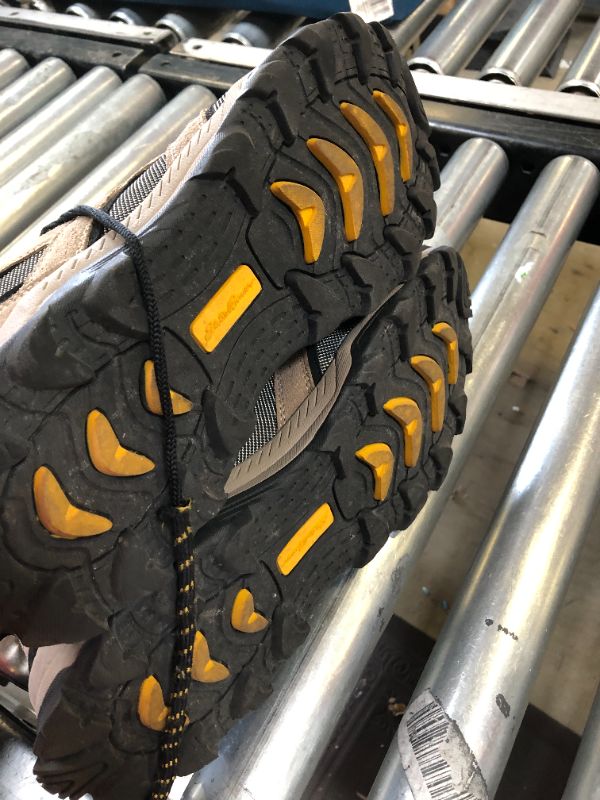 Photo 1 of MEN'S HIKING SHOES SIZE 10.5
