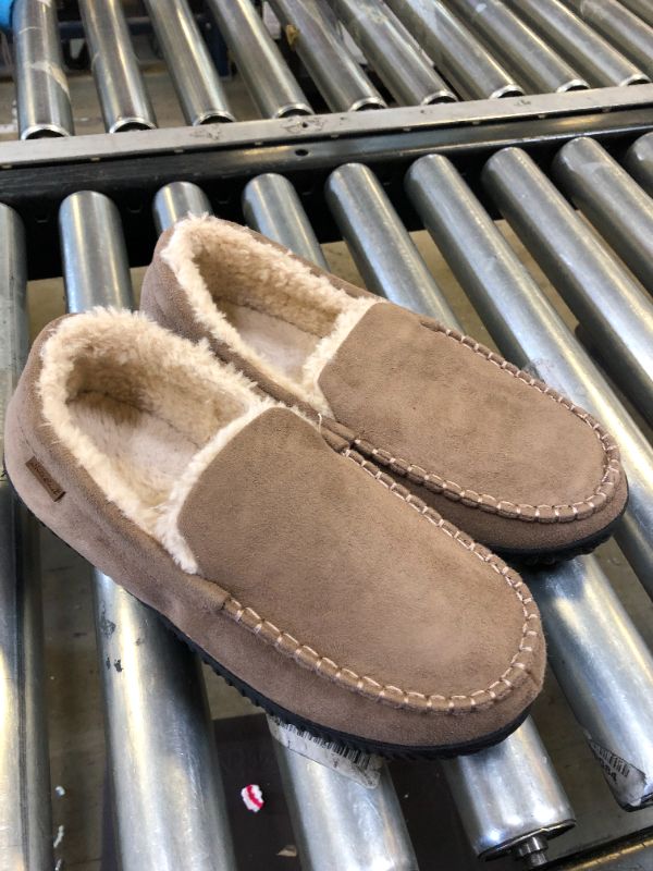 Photo 1 of MEN'S SLIPPERS SIZE 10-11