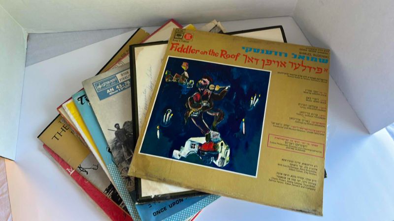 Photo 1 of 10-VINTAGE VINYL RECORDS (JEWISH MUSIC, PRAYERS AND SOUNDTRACKS)