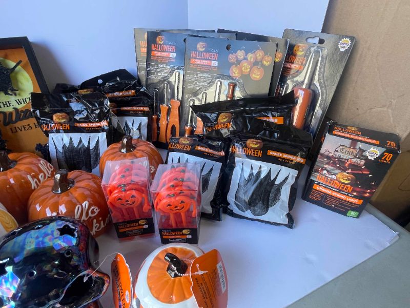 Photo 3 of  HALLOWEEN HOME DECOR ITEMS LARGE LOT 