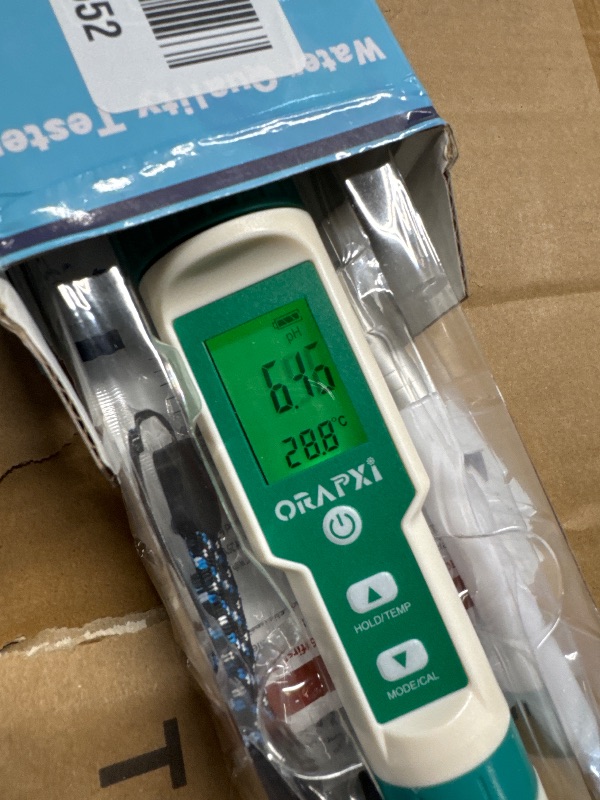 Photo 2 of (READ FULL POST) Pool Salt Tester ORAPXI pH and Salt Meter for Saltwater Pool pH and Salinity Digital Tester 5 in 1 Salt Meter for Swimming Pools Hot Tubs and Swim Spas
