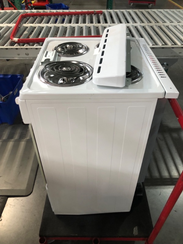Photo 1 of ***USED - DAMAGED - UNTESTED - SEE COMMENTS***
Avanti ERU240P0W ERU240 24" Electric Range Oven with Framed Glass Door, in White