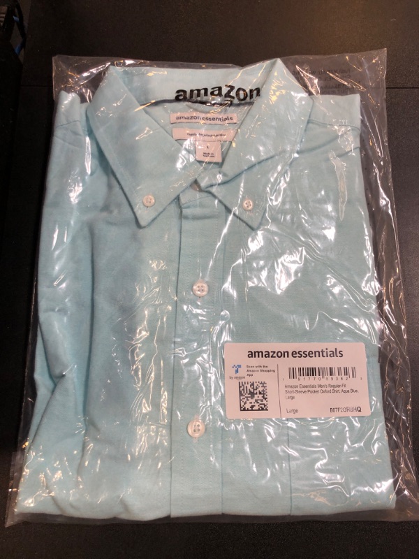 Photo 2 of Amazon Essentials Men's Regular-Fit Short-Sleeve Pocket Oxford Shirt Large Aqua Blue