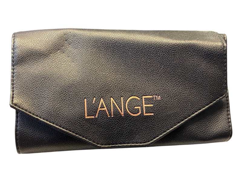 Photo 1 of LANGE LE CURL TITANIUM CURLING WAND W ATTACHMENTS & BAG HT228C