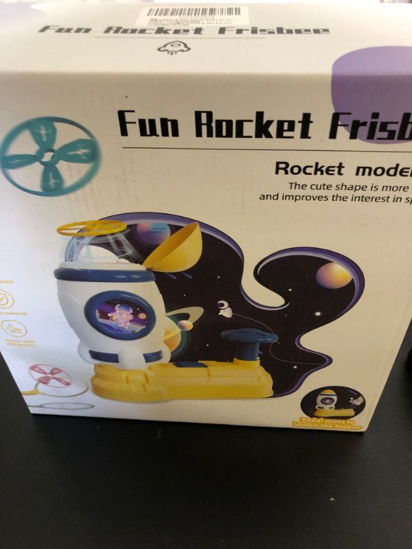 Photo 2 of Indoor Outdoor Toys for Kids,LOREINTA Flying Disc Launcher Toy 3 4 5 6 Year Old Kids with 8 flying Saucers 2 Net Pockets Hand Eye Coordination STEM Toys for Kids Ages 4-8+ Gift for Birthday Christmas
