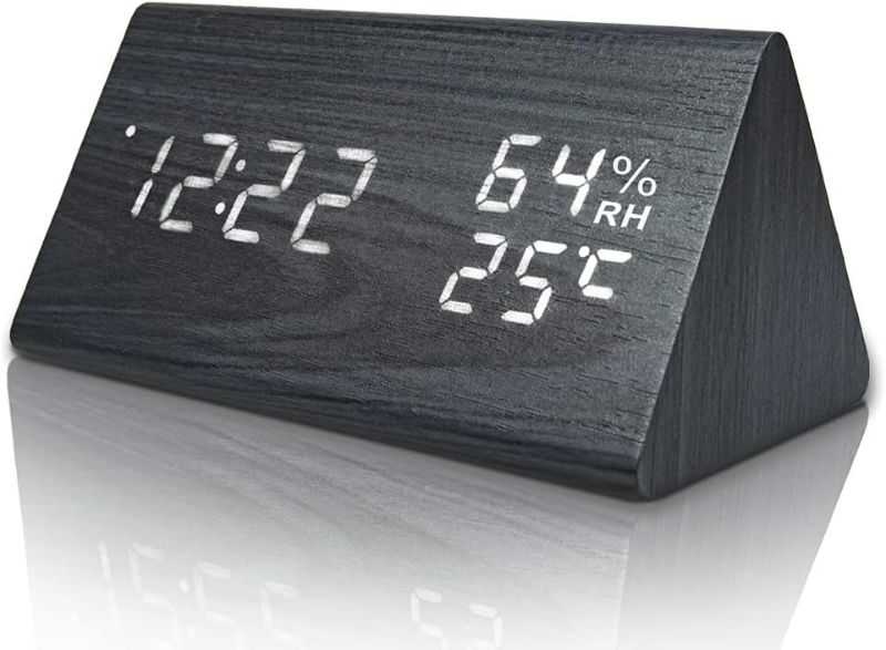 Photo 1 of everwood Digital Alarm Clocks Wooden LED Time Display for Bedrooms with Humidity&Temperature Detect
