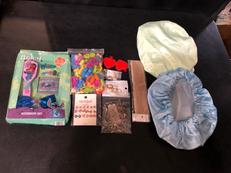 Photo 1 of 10 Piece Miscellaneous Bundle