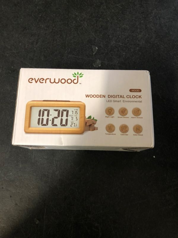 Photo 2 of EVERWOOD WOODEN DIGITAL BATTERY OPERATED ALARM CLOCKS FOR BEDROOMS, BESIDE, TABLE, DESK
