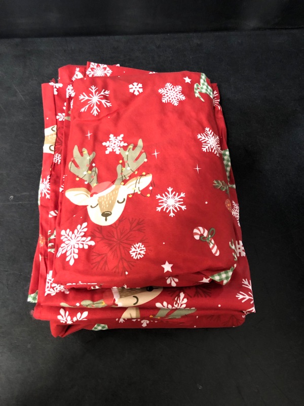 Photo 3 of Christmas Print - 100% Brushed Microfiber 1800 Thread Count Christmas Fitted Sheet , 2 Queen Size Pillow Shams.