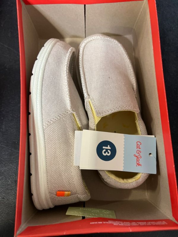 Photo 2 of CAT & JACK KIDS BERGEN SNEAKERS SIZE 13 BEIGE
