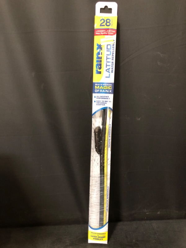 Photo 2 of Rain-X Latitude Water Repellency 28 2-in-1 Windshield Wiper Blade
