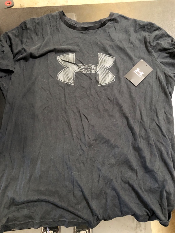 Photo 1 of Black Under Armour Shirt 2XL