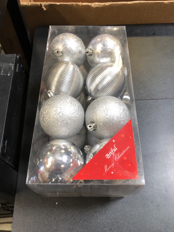 Photo 2 of 1.57" Christmas Ball Ornaments Silver 42 Pcs Shatterproof Christmas Ornaments Balls Christmas Tree Decorations Xmas Hanging Set for Wedding Holiday Party Home Decor Silver 1.57"/42pcs