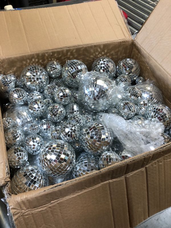 Photo 2 of 200 Pcs Mirror Disco Balls Ornament Mardi Gras Mini Small Silver Disco Ball Hanging Decorations Reflective Ball for 70s Disco Themed Party Christmas Tree Birthday Wedding(8, 6, 4, 3, 2, 1 Inch)
