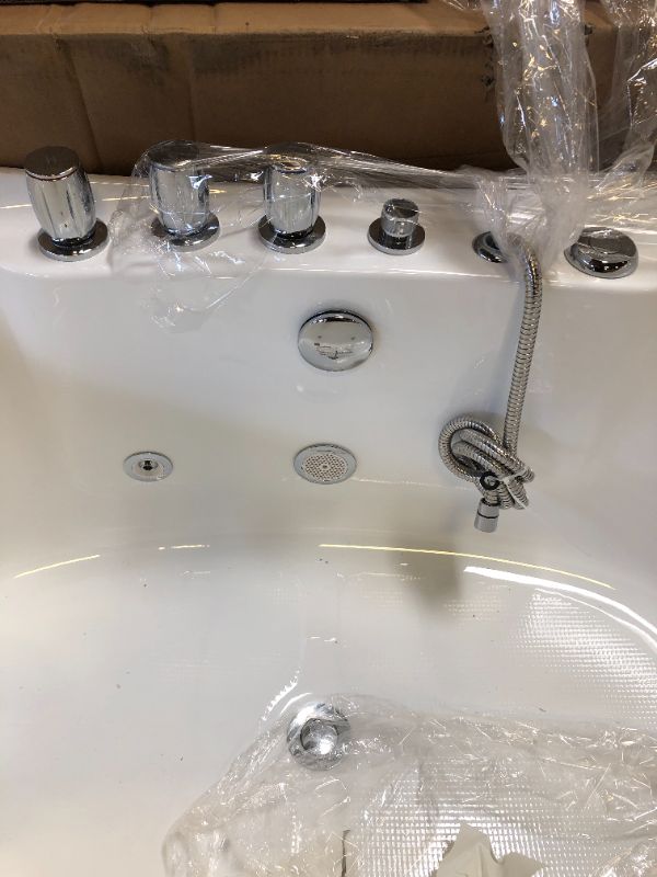 Photo 4 of **FINAL SALE; MOTOR BROKEN, FOR PARTS ONLY** Empava 59-Inch Freestanding Whirlpool Bathtub with Hydromassage Adjustable Water Jets Luxury Acrylic Massage SPA Soaking Bath Tub Double Ended, White EMPV-59AIS11