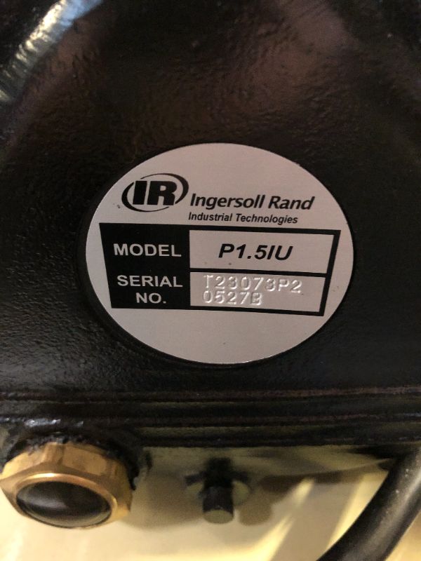 Photo 2 of Ingersoll Rand 47708908001 P1.5IU-A9-H Garagemate 20 Gallon Horizontal Air Compressor
