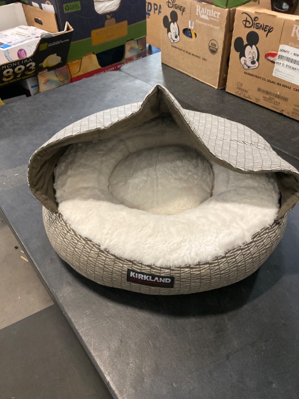 Photo 2 of Kirkland Signature 22” Round Hooded Pet Bed