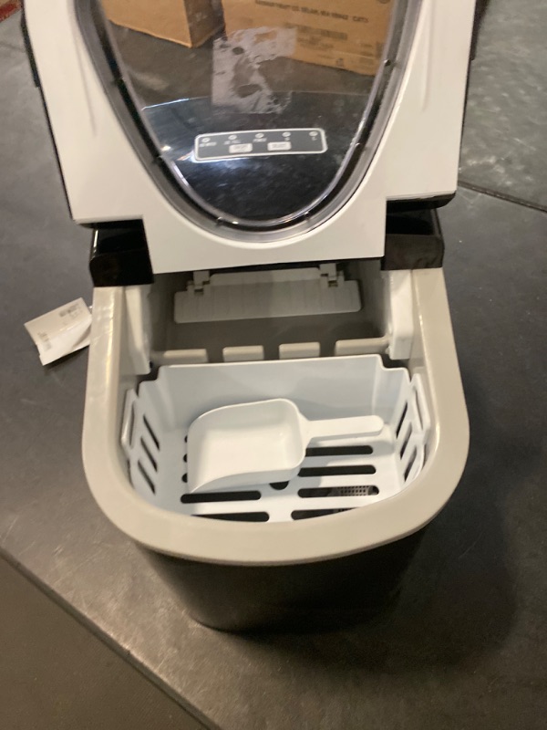 Photo 1 of ** FINAL SALE ** Frigidaire 26 Lbs per day Portable Compact Maker, Ice Making Machine, Black Stainless, Medium ** SOLD AS IS **