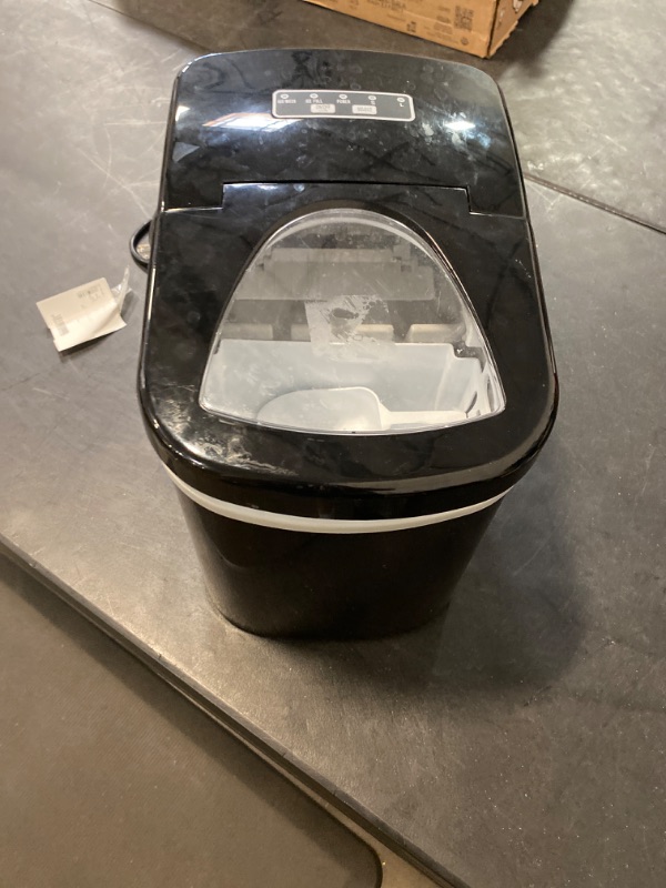 Photo 4 of ** FINAL SALE ** Frigidaire 26 Lbs per day Portable Compact Maker, Ice Making Machine, Black Stainless, Medium ** SOLD AS IS **