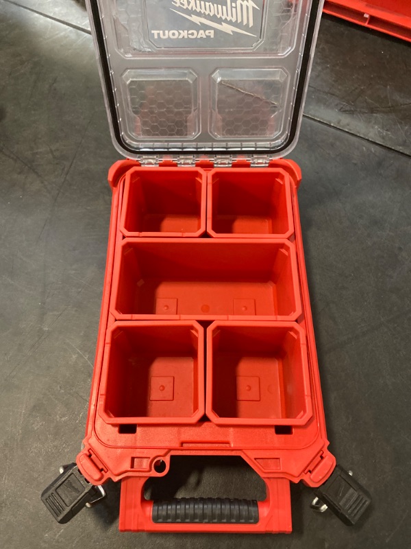 Photo 2 of Milwaukee Electric Tool 48-22-8435 Pack out, 5 Compartment, Small Parts Organizer