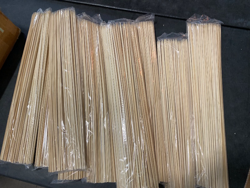 Photo 2 of 24" x 5.5mm Diameter Round Multipurpose Food Bamboo Skewers - Qty. - 1,000 pcs.