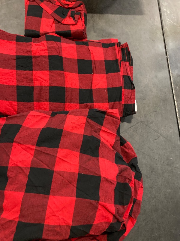 Photo 2 of Christmas Sheets Queen - Buffalo Plaid - 4 Piece Deep Pocket - Christmas Sheet Set - Soft Wrinkle Free - Holiday Sheets - Winter Bed Sheets - Cute Winter Holiday Sheets - Red And Black Plaid Sheets