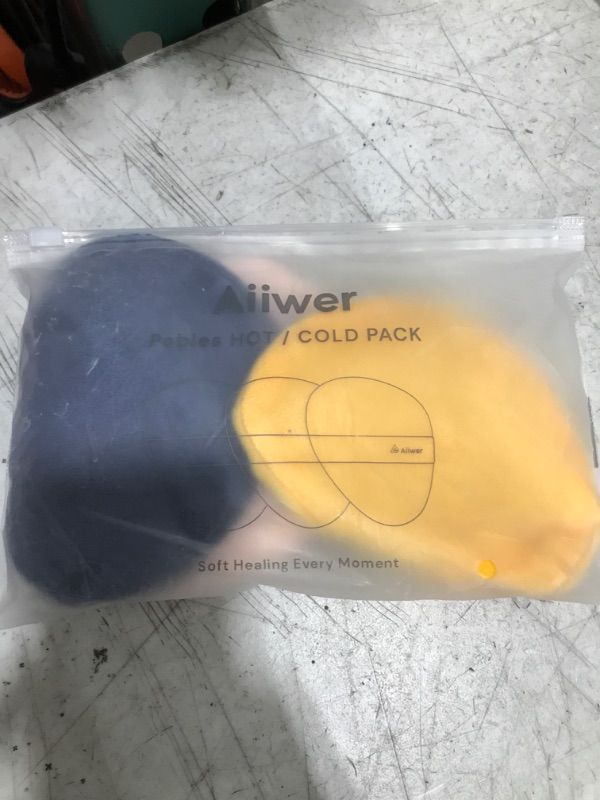 Photo 1 of Aiiwer Pebbles Hot/Cold Pack.
