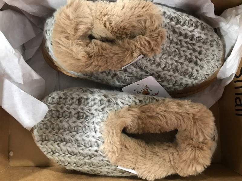 Photo 1 of (7) Women's Sweater Knit Scuff Slippers