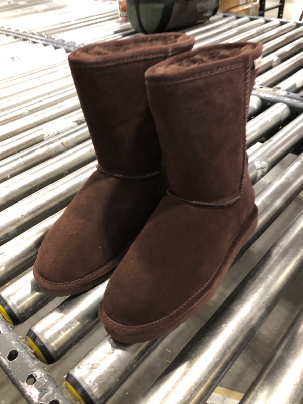 Photo 2 of BEARPAW Emma Short Women's Classic Winter Slip On Boots (Size 7/8)