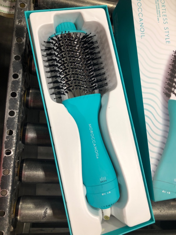 Photo 2 of Moroccanoil Effortless Style 4-in-1 Blow-Dryer Brush
