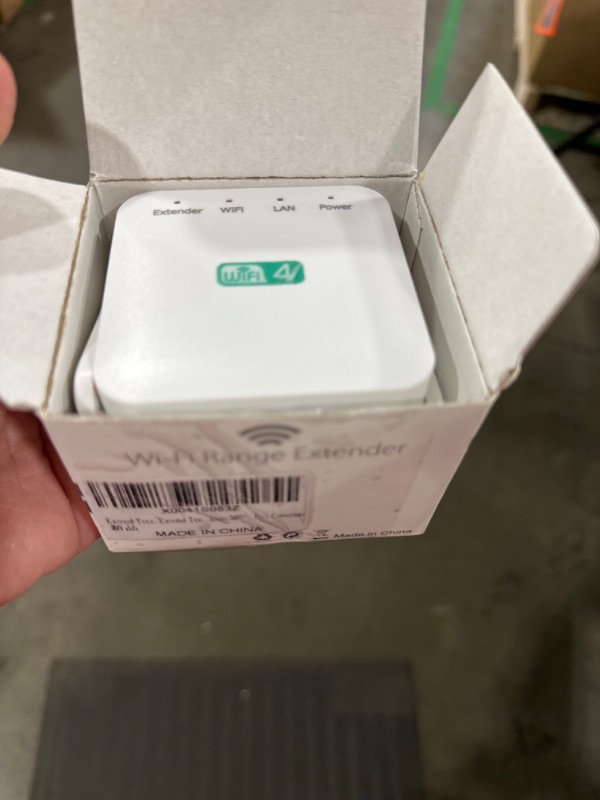Photo 2 of Extend Tecc, Extend Tecc WiFi Booster, Newest WiFi Booster 2024, WiFi Range Extender 300Mbps, Wireless Signal Repeater Booster 2.4 Dual Band 4 Antennas 360° Full Coverage