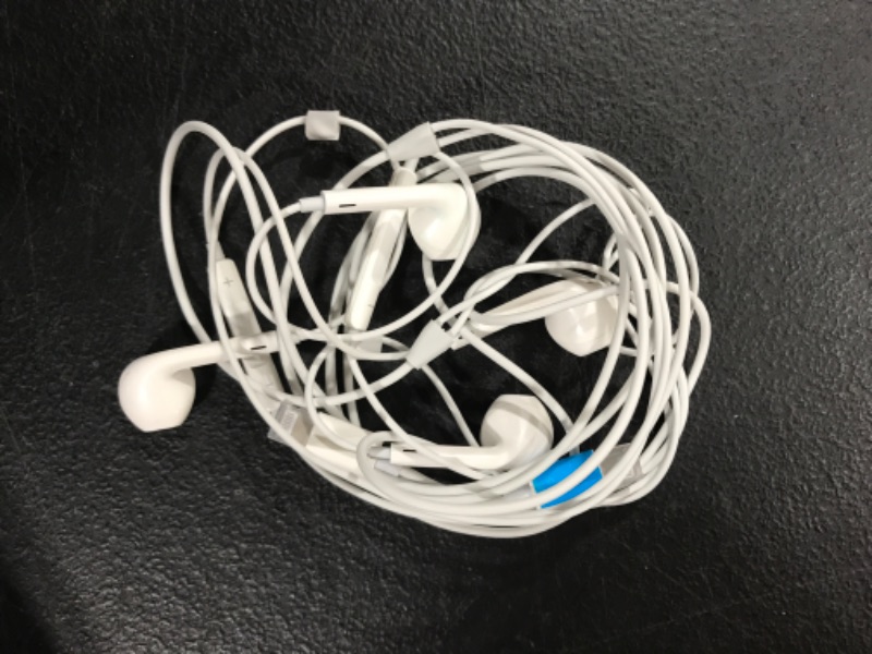 Photo 1 of 2 pcs iPhone headphones