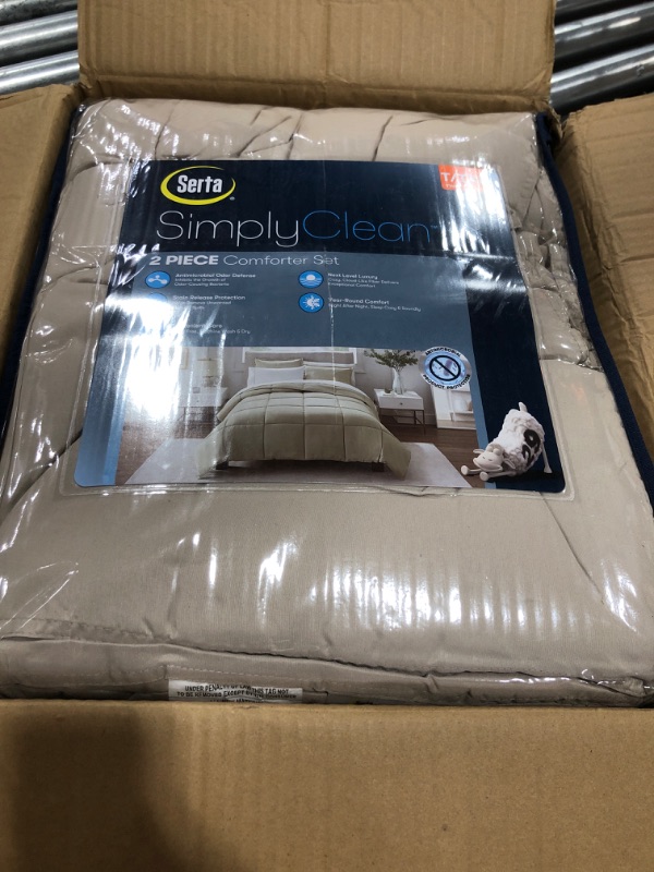 Photo 1 of 2 PIECE COMFORTER SET