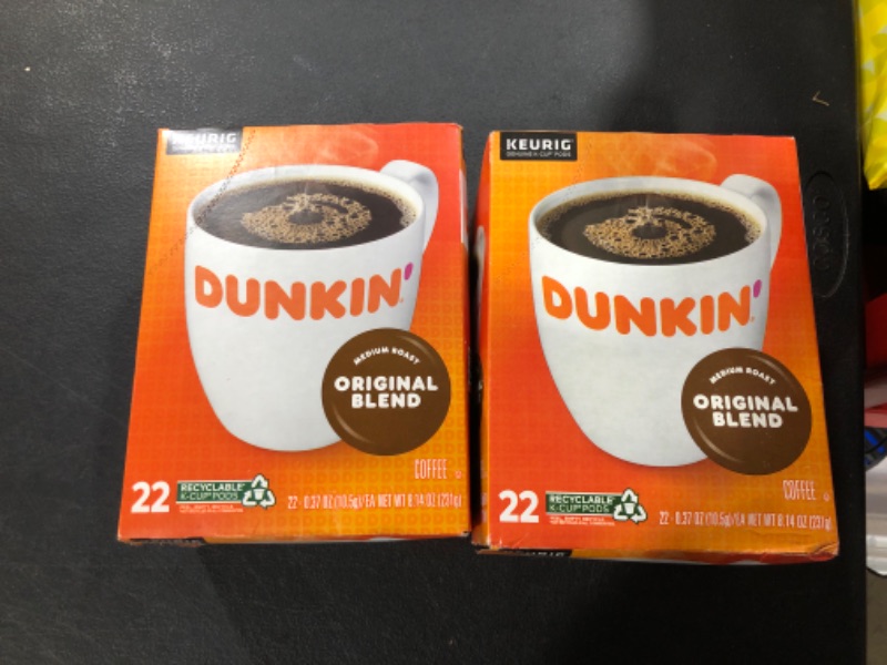 Photo 1 of 2 COUNT - Dunkin' Original Blend Medium Roast Coffee, 88 Keurig K-Cup Pods Original 22 Count (Pack of 4) EXP MARCH 21, 2024