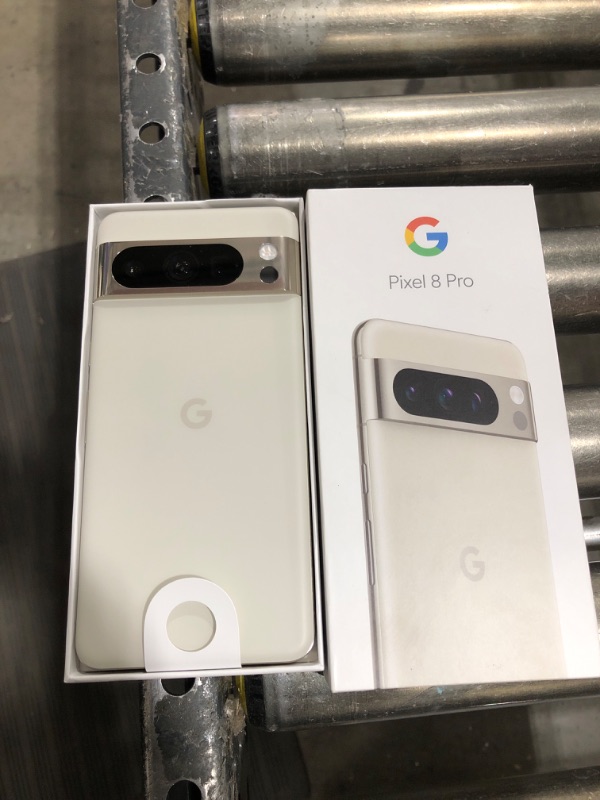 Photo 3 of Google Pixel 8 Pro - Unlocked Android Smartphone with Telephoto Lens and Super Actua Display - 24-Hour Battery - Porcelain - 128 GB
