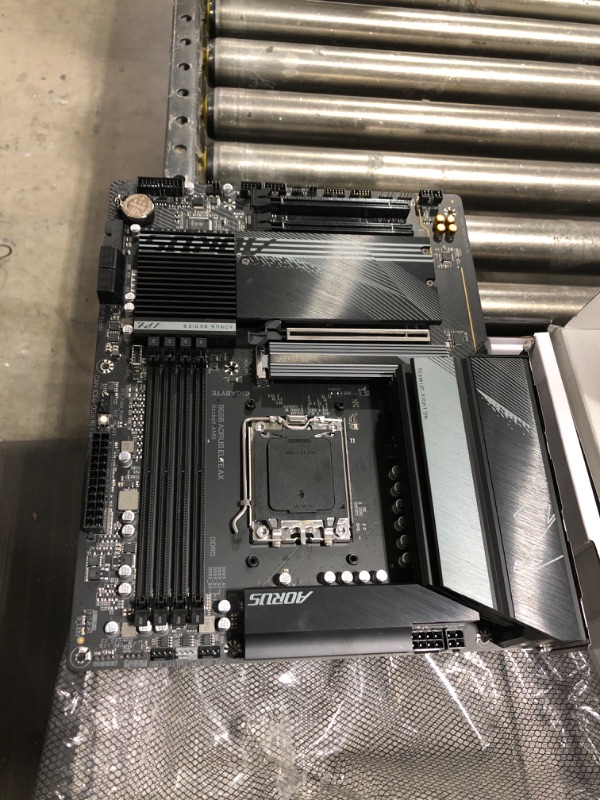 Photo 2 of GIGABYTE B650 AORUS Elite AX (AM5/ LGA 1718/ AMD B650/ ATX