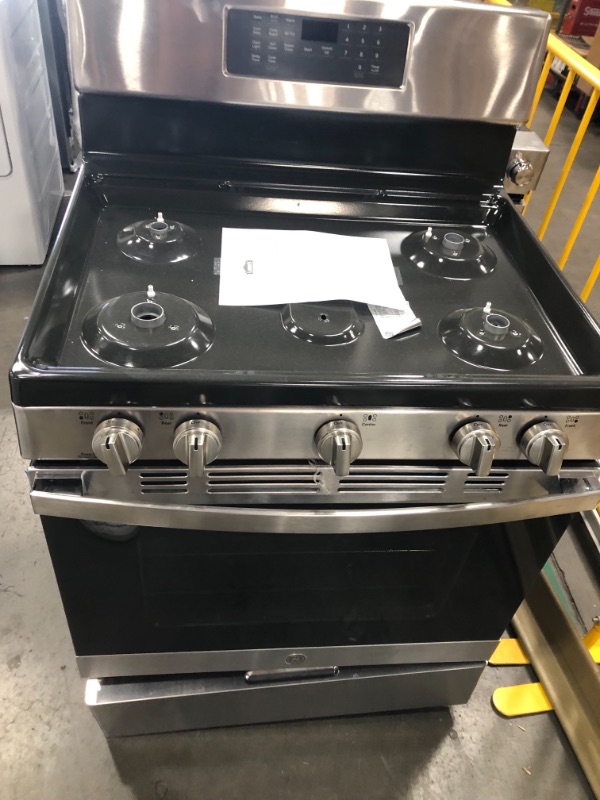 Photo 3 of ***Parts Only***GE 30-in 5 Burners 5-cu ft Self-cleaning Freestanding Natural Gas Range (Stainless Steel)
