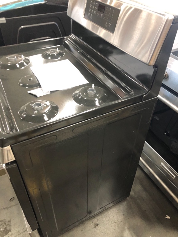 Photo 7 of ***Parts Only***GE 30-in 5 Burners 5-cu ft Self-cleaning Freestanding Natural Gas Range (Stainless Steel)
