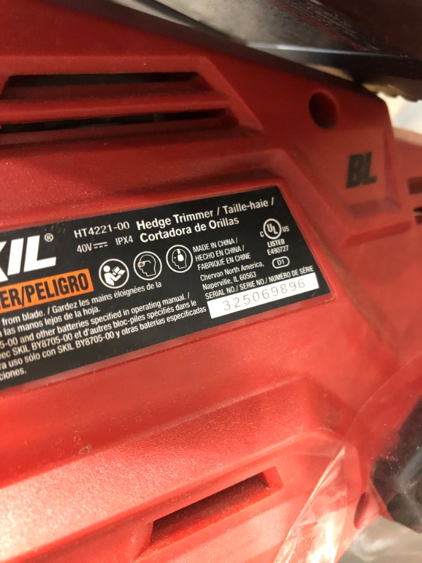 Photo 2 of SKIL PWR CORE 40-volt 24-in Battery Hedge Trimmer 2.5 Ah (Battery and Charger Included)
