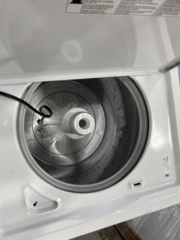 Photo 3 of Amana 3.8-cu ft High Efficiency Agitator Top-Load Washer (White)