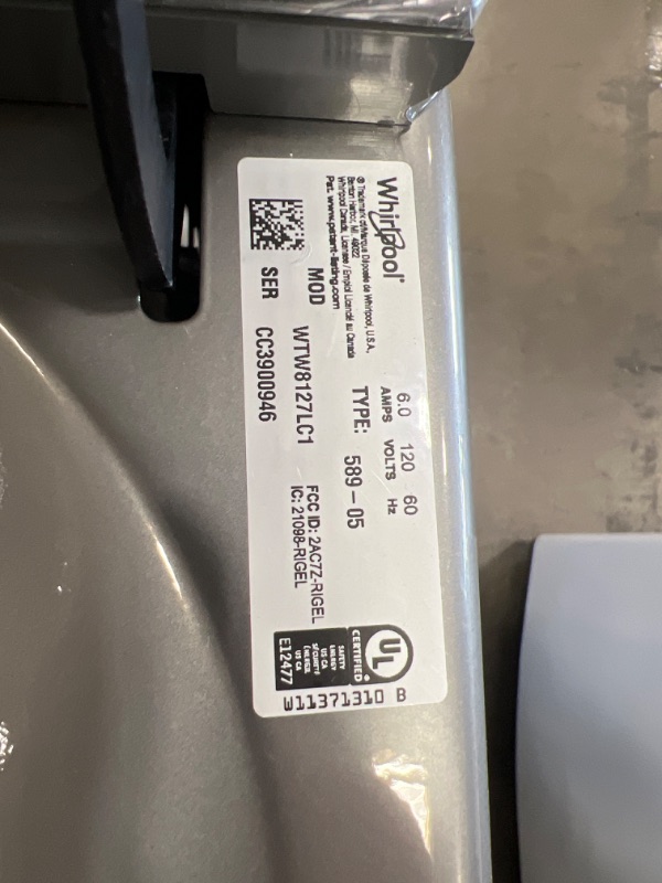 Photo 1 of Whirlpool Smart Capable w/Load and Go 5.3-cu ft High Efficiency Impeller and Agitator Smart Top-Load Washer (Chrome Shadow) ENERGY STAR
