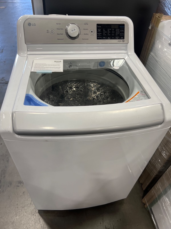 Photo 4 of LG TurboWash3D 5.5-cu ft High Efficiency Impeller Smart Top-Load Washer (White) ENERGY STAR