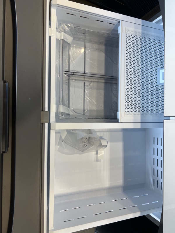 Photo 5 of Samsung Bespoke 30.1-cu ft Smart French Door Refrigerator with Dual Ice Maker and Door within Door (White Glass- All Panels) ENERGY STAR