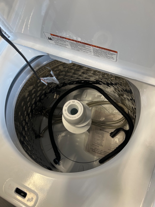 Photo 4 of Maytag 4.5-cu ft High Efficiency Agitator Top-Load Washer (White)