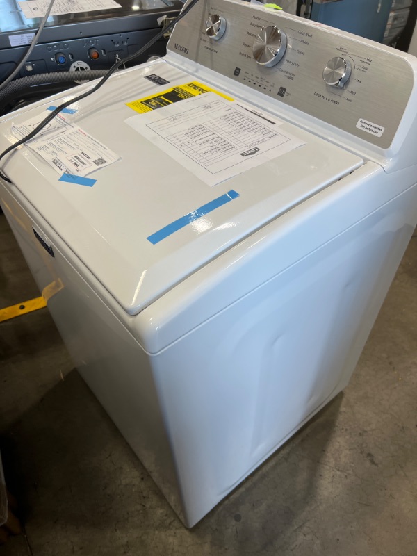 Photo 3 of Maytag 4.5-cu ft High Efficiency Agitator Top-Load Washer (White)