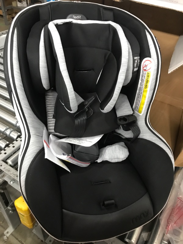 Photo 1 of Chicco NextFit Max Zip Air | Convertible Car Seat| Rear-Facing Seat for Infants 12-40 lbs. | Forward-Facing Toddler Car Seat 25-65 lbs. | Baby Travel Gear Vero
