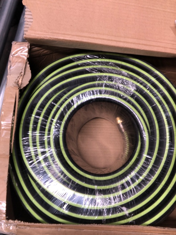 Photo 2 of 150 ft Hybrid Garden Hose–No Kink,Heavy Duty,Lightweigh Flexible,Leakproof Water Hose–5/8 in ID,3/4"Solid Brass Connectors-Rubber Car Hoses Pipe for outdoor Watering& Washing,600 Burst PSI 150ft black-green